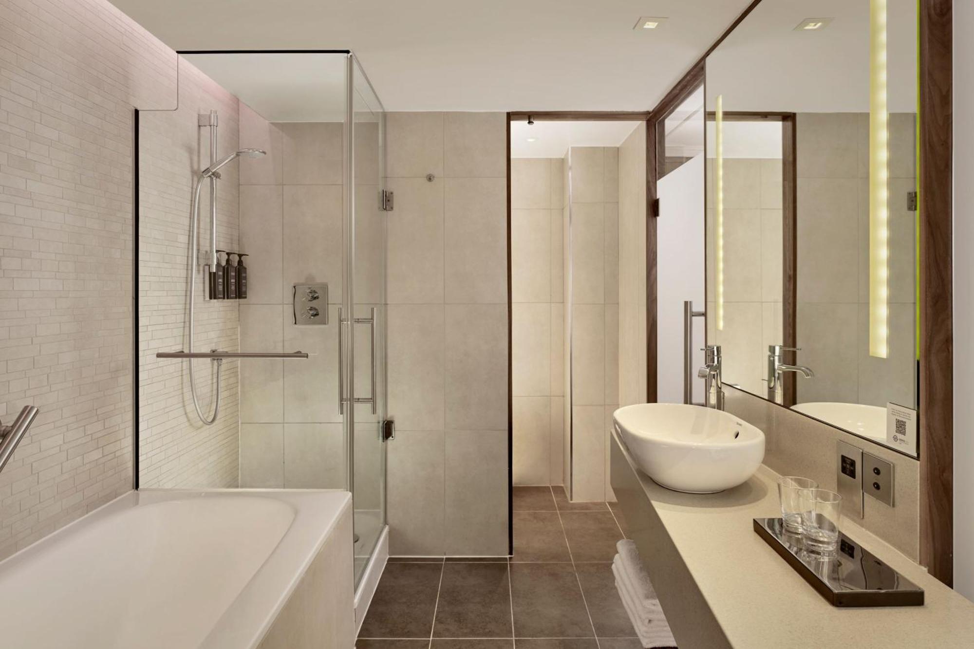 Executive Club Twin Room Club Lounge Access