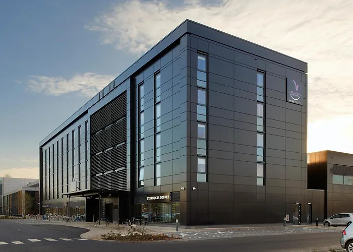 Village EdinburghSpa Hotel